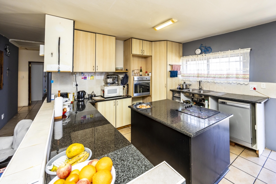 4 Bedroom Property for Sale in Cambridge West Eastern Cape